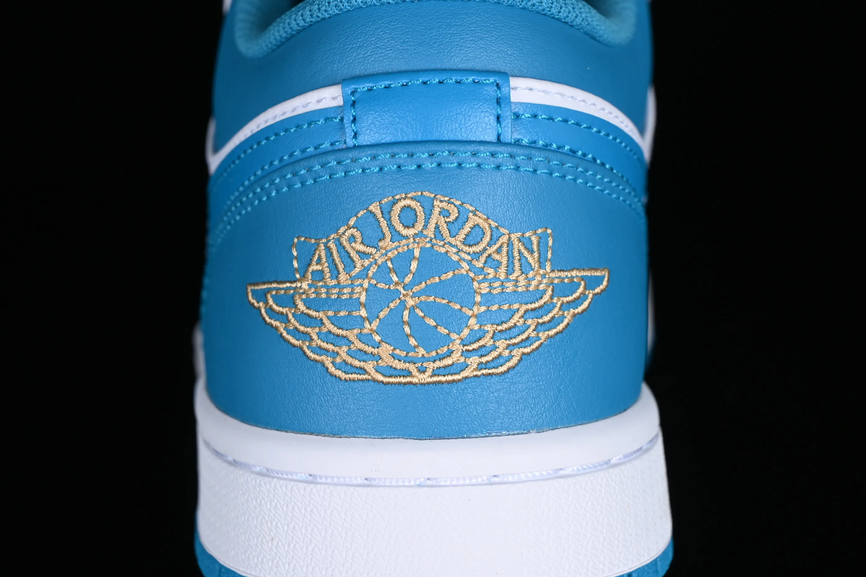 All categories Air Jordan Jordan series basketball shoes Air Jordan 1 Low G version pure original Air Jordan 1 Low "Aquatone" AJ1 Joe 1 blue and white low-top cultural basketball shoes 553558-174